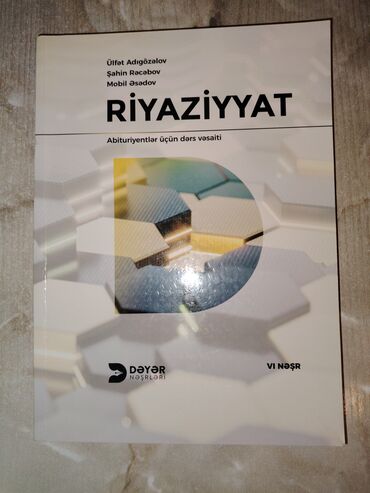 Kitablar, jurnallar, CD, DVD: Riyaziyyat Dəyər qayda kitabı hec işlənməyib təp təzədir, demək olar