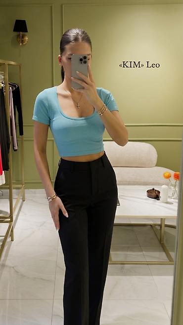 Qadınlar üçün qısa, bədənə oturan ribana crop-top🩷