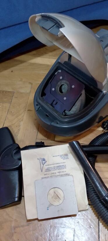 Klasični usisivači: Usisivač FIŠER PRICE 2200 w na platnenu vreću i dobiće se jedna — 4
