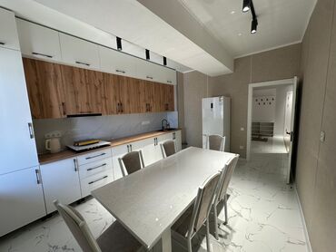 сдаю квартиру в 5 мкр: 3 комнаты, Риэлтор