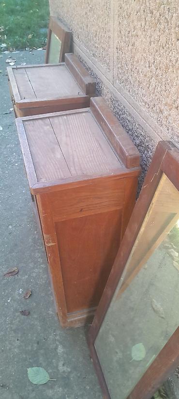 Komode: Drvene noćne komode – set od 2 komada + 2 ogledala u drvenim ramovima — 3