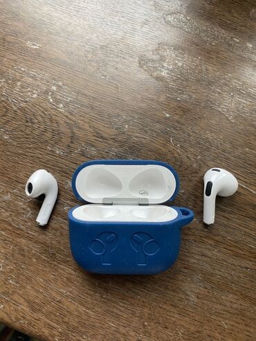 lightning наушник: Беспроводные наушники-вкладыши с зарядным кейсом - Форм‑фактор: TWS