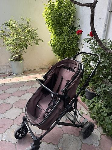 Gəzinti arabaları: Uşaq arabası – üç təkərli, amortizatorlu şassi və geniş oturacaq - — 2