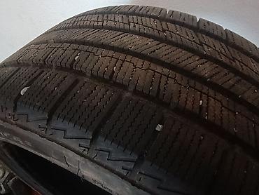 мата секыл: Комплект зимних шин (4 шт.) - Размер: 235/40 R19 - Индекс — 1