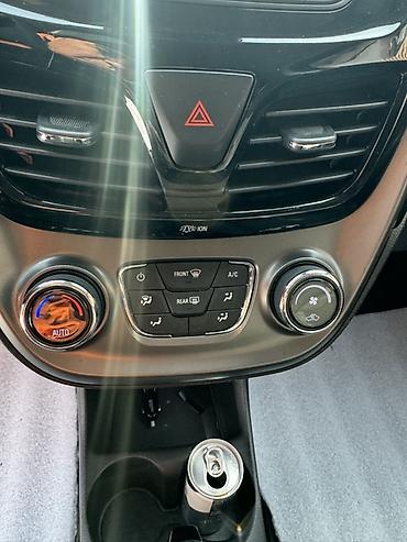 Chevrolet: Chevrolet Spark: 2019 г., 1 л, Вариатор, Бензин, Хэтчбэк — 8