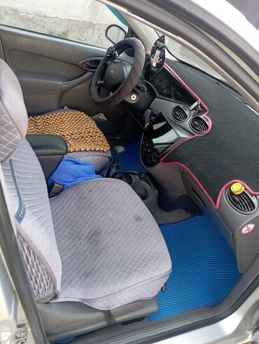 Ford: Ford Focus: 2000 г., 1.8 л, Механика, Газ, Универсал — 5