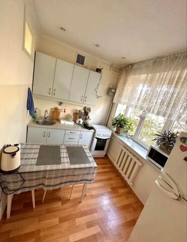 снять квартиру в заре: 2 комнаты, 63 м², Индивидуалка, 4 этаж, Косметический ремонт