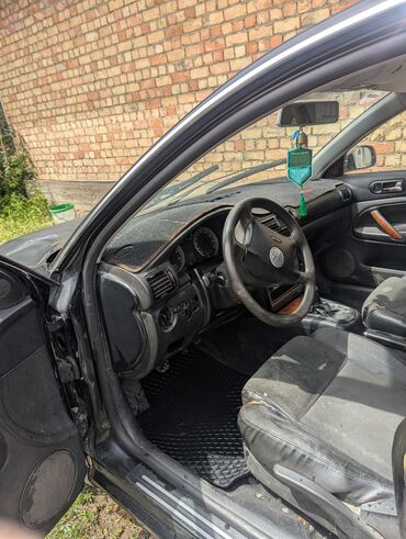 машина bugatti: Volkswagen : 2002 г., 1.8 л, Механика, Бензин, Седан