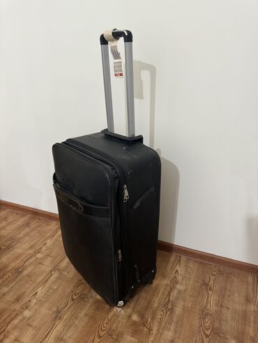 колесо на чемодан: 400 сом уступки нет Район вефы Чемодан годен для хранения вещей или