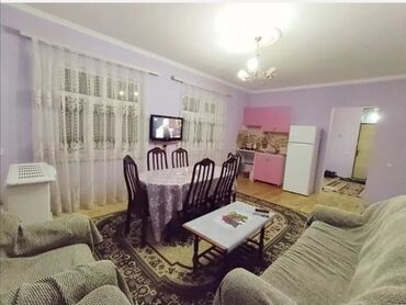 Günlük kirayə evlər: 90 kv. m, 3 otaqlı, Telefon, Qaz, İşıq — 5