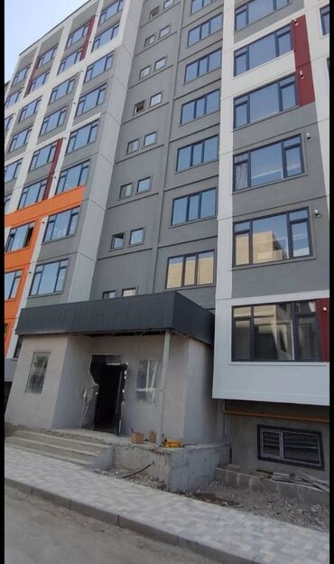 срочно продаётся 1 комнатная квартира в районе ошского рынка по улице кенсуйская: 1 бөлмө, 46 кв. м, Элитка, 6 кабат