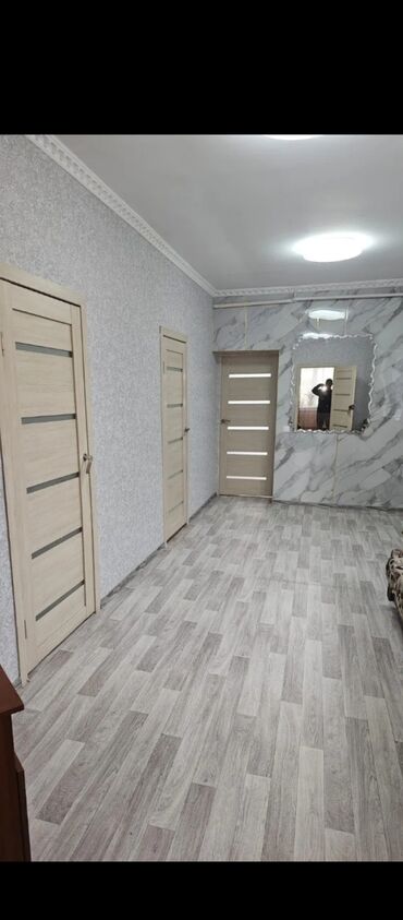 дом с речкой: 65 м², 3 комнаты, Парковка, Забор, огорожен