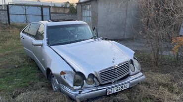 Mercedes-Benz: Mercedes-Benz E-Class: 1996 г., 2.3 л, Механика, Бензин, Седан