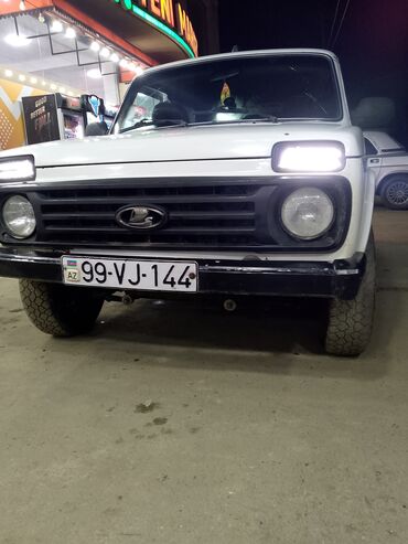 ford 7 1: VAZ (LADA) 4x4 Niva: 1.7 l | 2007 il 250000 km Universal