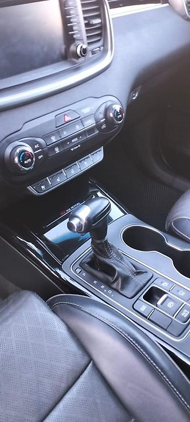 panel vurmaq: Kia Sorento: 2 l | 2015 il Ofrouder/SUV — 10