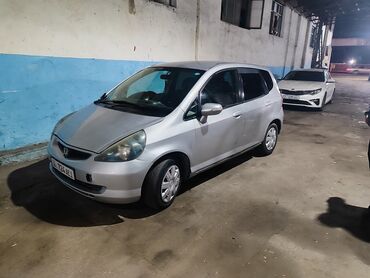 Honda: Honda Fit: 2002 г., 1.3 л, Вариатор, Бензин, Седан