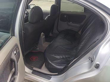 салон машина: Nissan Primera: 1999 г., 2 л, Автомат, Бензин, Седан — 5