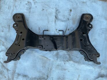 Digər avtomobil ehtiyat hissələri: Kia ceed traversləri. Hyundai sonata, hyundai i30, hyundai matrix, kia — 11