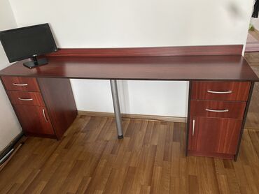 деревянный стол ручной работы: Стол, цвет - Коричневый, Б/у