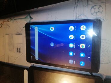 Tableti: Android tableti – više komada - Ekran oko 8 inča (klasičan 16:10 — 6