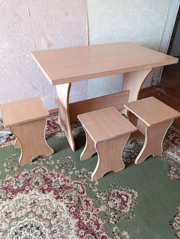 стол со стульями для кухни бу: Кухонный Стол, цвет - Бежевый, Б/у