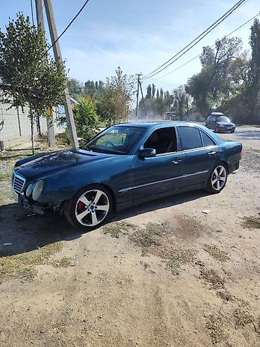 Mercedes-Benz E-Class: 2001 г., Седан