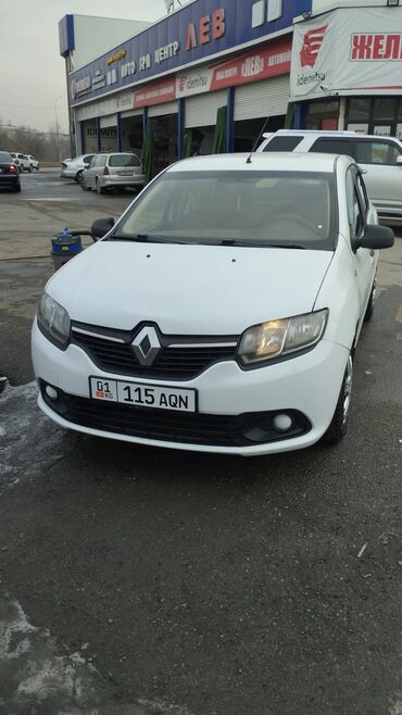 рено пренум: Белый седан Renault Logan с киргизскими номерными знаками. Автомобиль