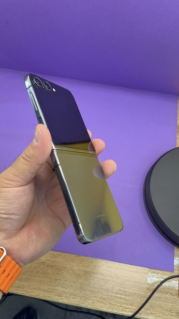 Samsung: Samsung Galaxy Z Flip 5, Б/у, 256 ГБ — 3