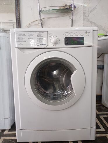 Стиральные машины: Стиральная машина Indesit, Б/у, Автомат, До 6 кг, Полноразмерная