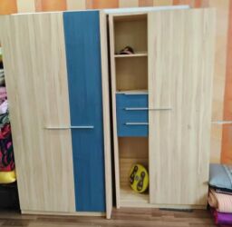 кухонный шкаф: Шкаф для одежды, Б/у, Прямой, Дерево at lalafo.kg кухонный шкаф: Шкаф для одежды, Б/у, Прямой, Дерево