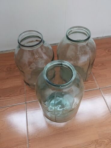 ağ gilas mürəbbəsi: Bankalar satılır 12 ədəd 3 litrlik,xeylidə qatıq bankaları balaca 700