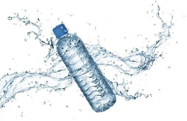дистиллированная вода: Дистиллированная вода. Едва ли возможно следовать здоровому образу
