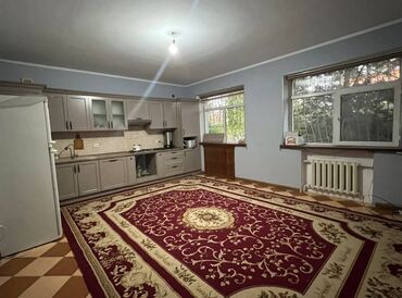 Долгосрочная аренда домов: 350 м², 6 комнат, Утепленный, Бронированные двери, Балкон застеклен