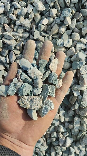 Смесь щебень и отсев: Щебень фракции 5–20 мм и отсев (каменная пыль) Описание: - Дроблёный — 14