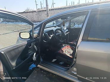 Honda: Honda Fit: 2010 г., 1.5 л, Автомат, Бензин, Хэтчбэк — 5