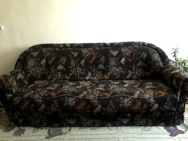 диван акардион: Прямой диван, цвет - Коричневый, Б/у