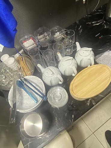 PS4 (Sony Playstation 4): PS 3- 3 ədəd PS 4- 2 ədəd Televizor 109 Led- 5 ədəd Tv üçün kraşteyn- — 17