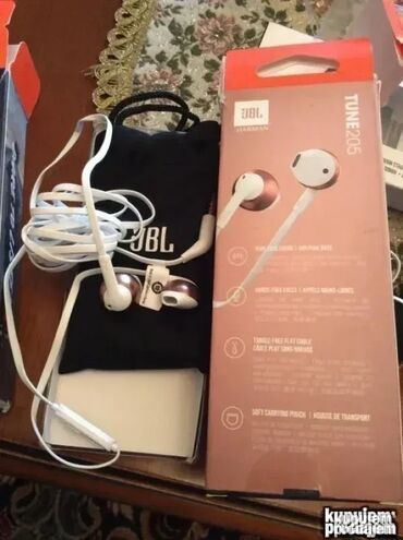 Slušalice: Original JBL blutut slusalice. Kao NOVE Izuetan zvuk baterija kao na lalafo.rs — 10 Slušalice: Original JBL blutut slusalice. Kao NOVE Izuetan zvuk baterija kao — 10