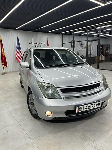 Toyota: Toyota Ist: 2003 г., 1.5 л, Автомат, Бензин, Хэтчбэк — 2