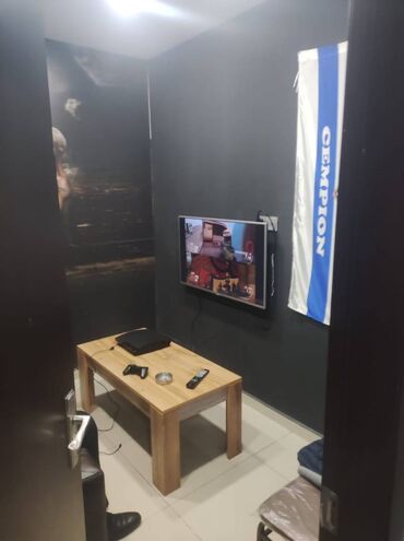 Digər kommersiya daşınmaz əmlakı: Gənclik metrosuna yaxin yerləşən Plestesn ümumi sahəsi 100 kv,m olan — 7