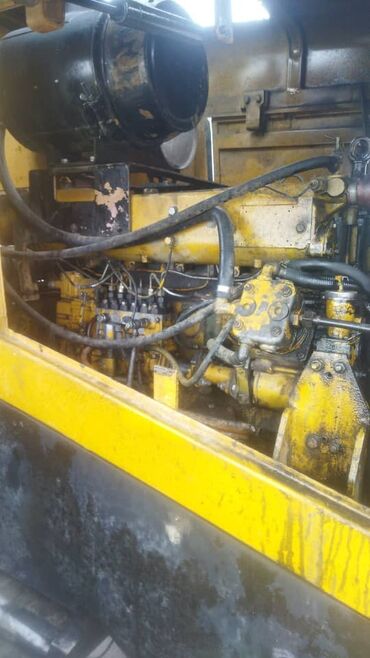 Погрузчики: Погрузчик, 2012 г., Колесный, Фронтальный — 8