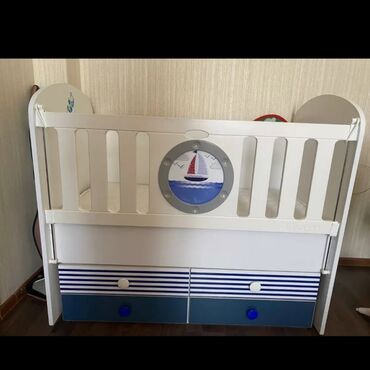 Uşak 👶🏻🛌🏻çarpayısı əla vəziyyətdədir Üzərində pulsuz yun☁️ döşəkdə