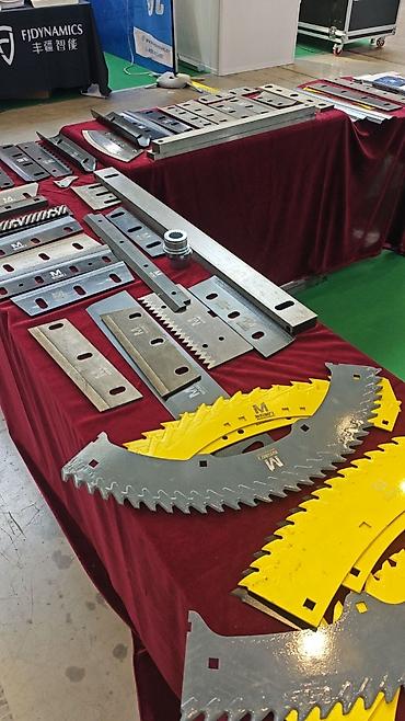 Другие автозапчасти: Ножи, запчасти. Claas Jaguar. John Deere. Kemper жатка зап. части — 1