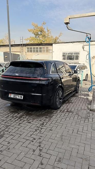li one: Lixiang L7: 2023 г., 1.5 л, Гибрид, Кроссовер — 3