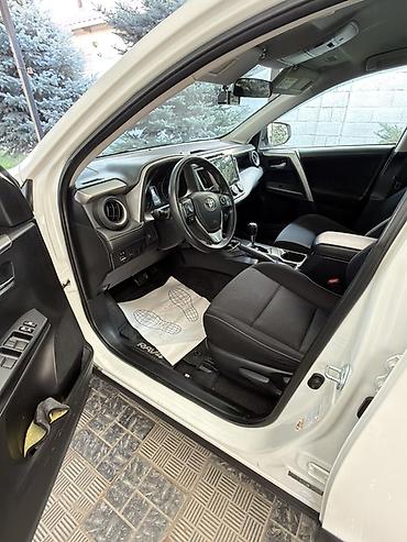 subaru outbreak: Toyota RAV4: 2016 г., 2 л, Вариатор, Бензин, Кроссовер — 6