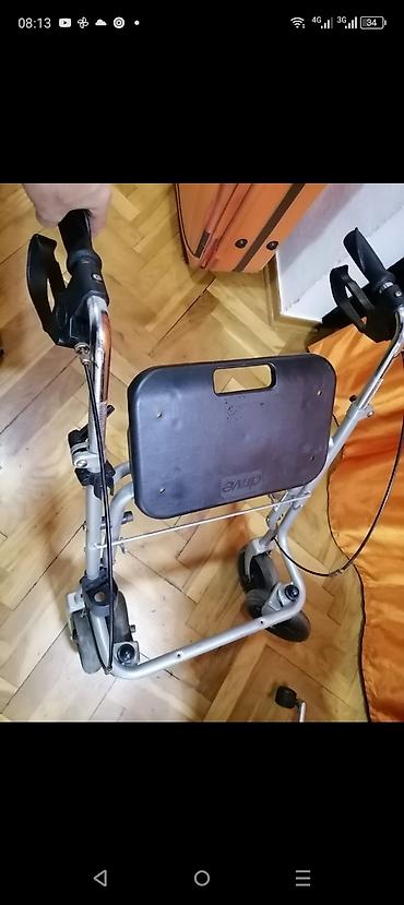 Hodalice, štake, štapovi za hodanje, kolica za hodanje: Stolica pokretna odlična

Mirjevo — 13