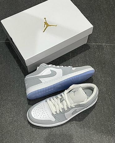 Кроссовки Nike Air Jordan 1 Low, цветовая схема белый/светло‑серый