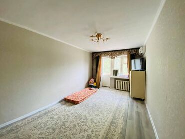 2 ком кв в бишкеке: 2 бөлмө, 41 кв. м, Хрущевка, 4 кабат, Косметикалык ремонт