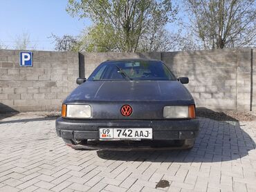 фура машина цена: Volkswagen Passat: 1991 г., 1.8 л, Механика, Бензин, Универсал