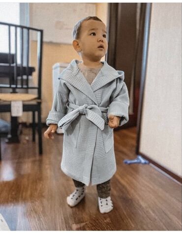 детская одежда качественная: Детские халаты. Уголки для малышей Полотенце с капюшоном •вафельные